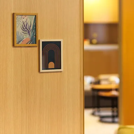 City Center Apartments With Parking Apartmán *