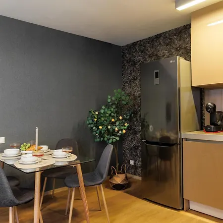City Center Apartments With Parking *