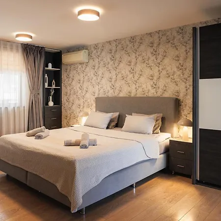 Center With Parking Apartman Plovdiv
