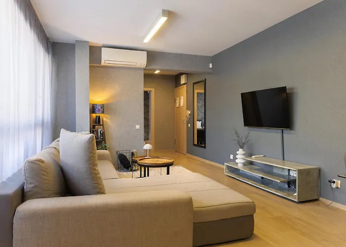 Center With Parking Apartman