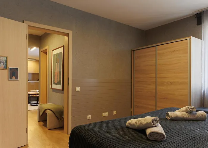 Center With Parking Apartman