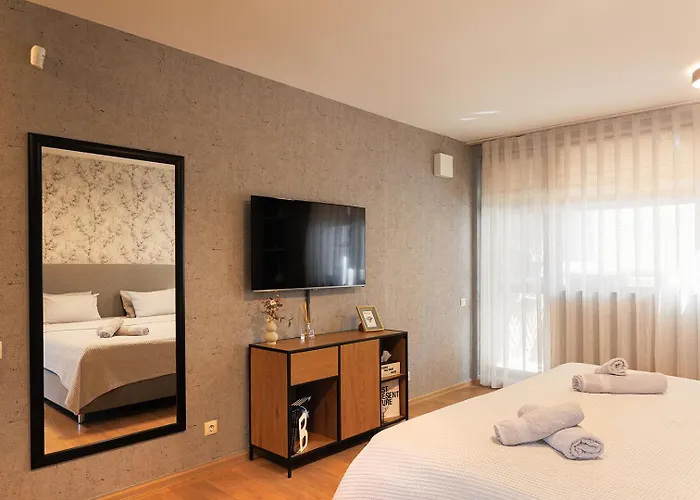 Center With Parking Apartman *