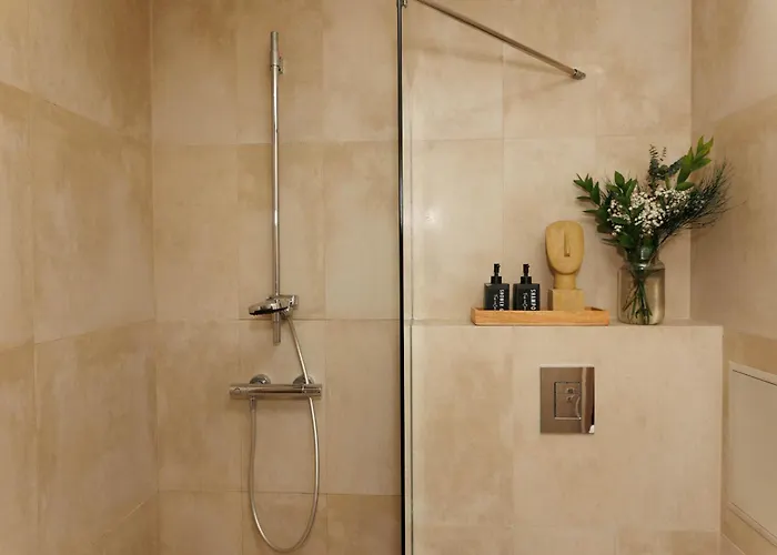 Center With Parking *