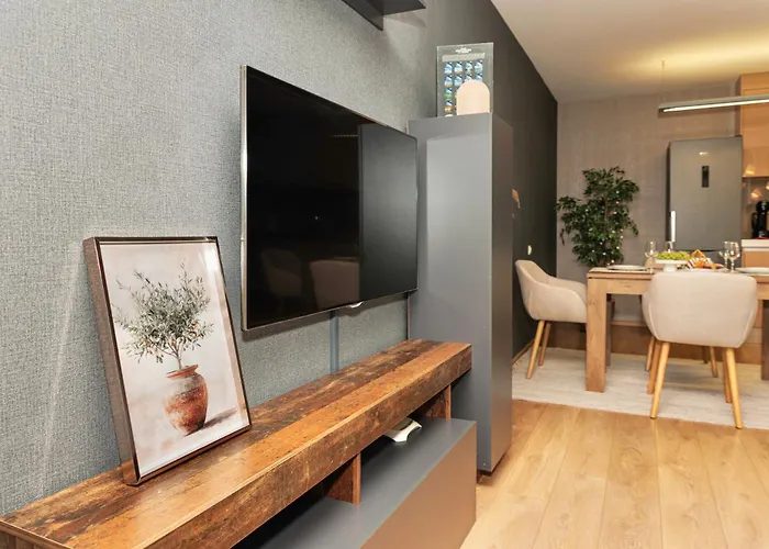 Center With Parking Apartman *